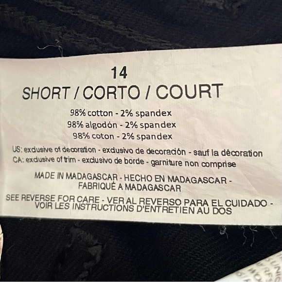 Gloria Vanderbilt Amanda Jeans Women’s 14 Short Black Chic Casual Straight Soft - Picture 10 of 11